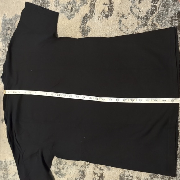 Batman all Logos men's Size small T-Shirt black yellow - Picture 3 of 3